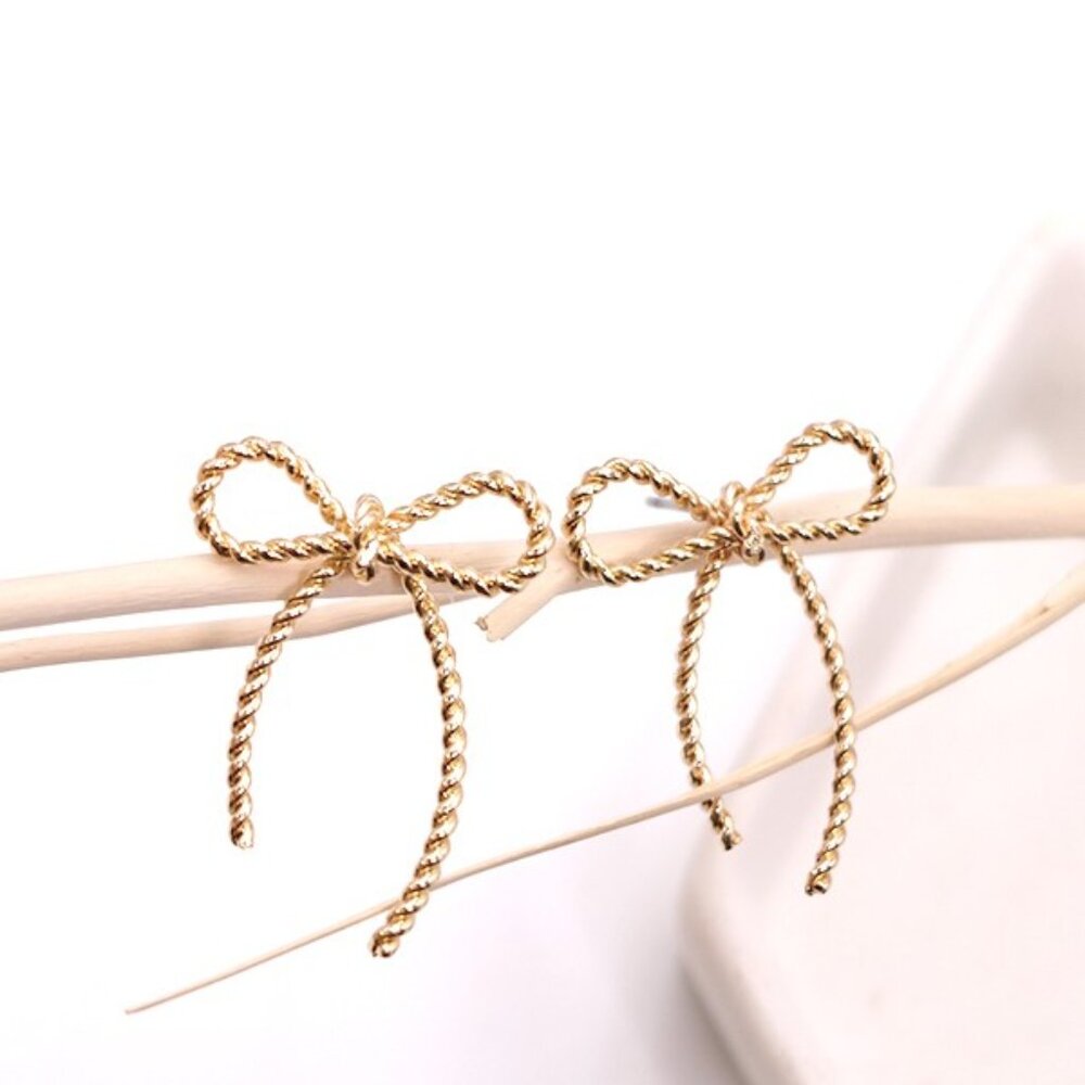 111. Rope Bow Design Stud Earrings